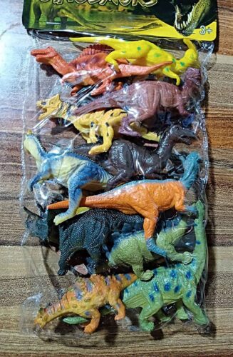 12 Dinosaurios de 12 cm de largo